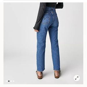 Levi’s Wedgie Straight - size 25
